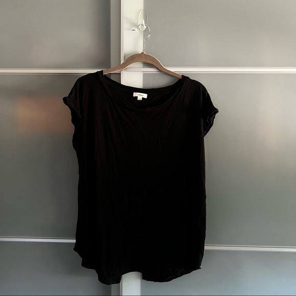 Black Split Open Back Tee. - Picture 1 of 4